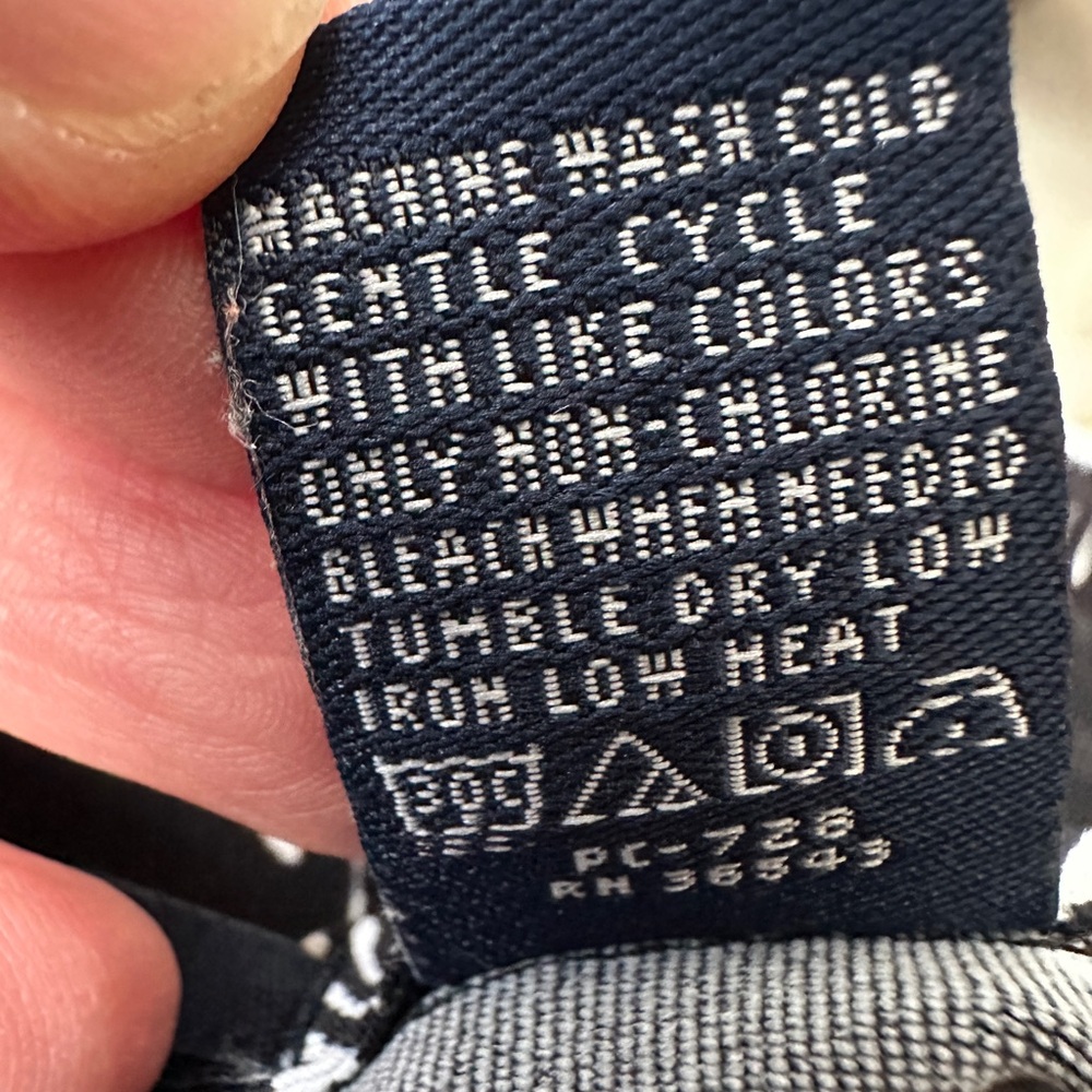 Izod Black and Gray Patterned Shirt - Picture 6 of 6